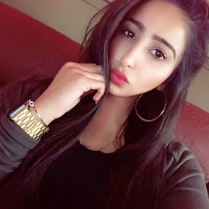 Meet your Posher, Priya